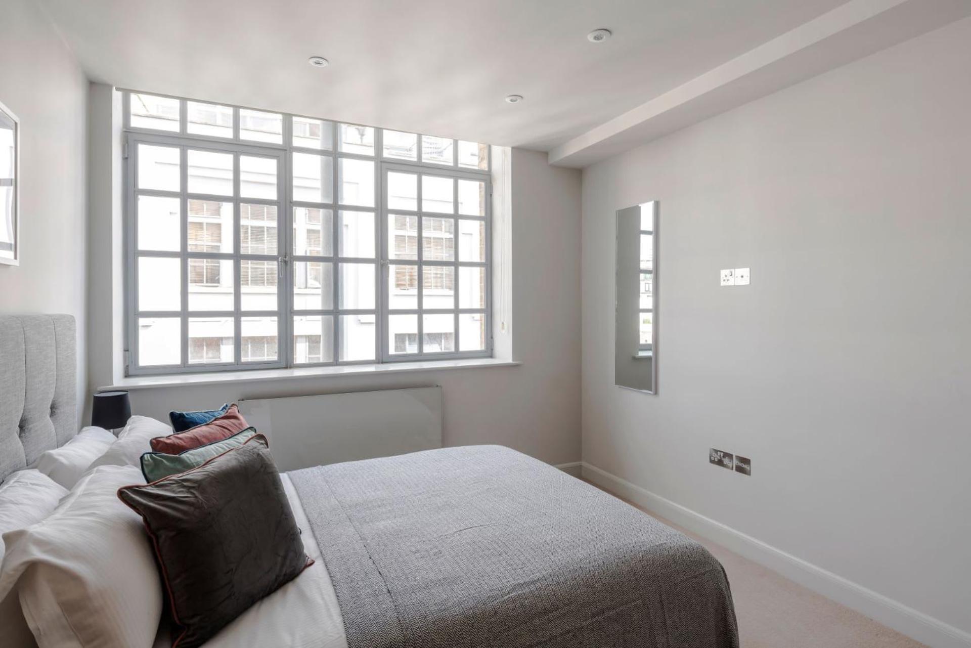 London'S Calling - Farringdon - By Frankie Says Exteriér fotografie